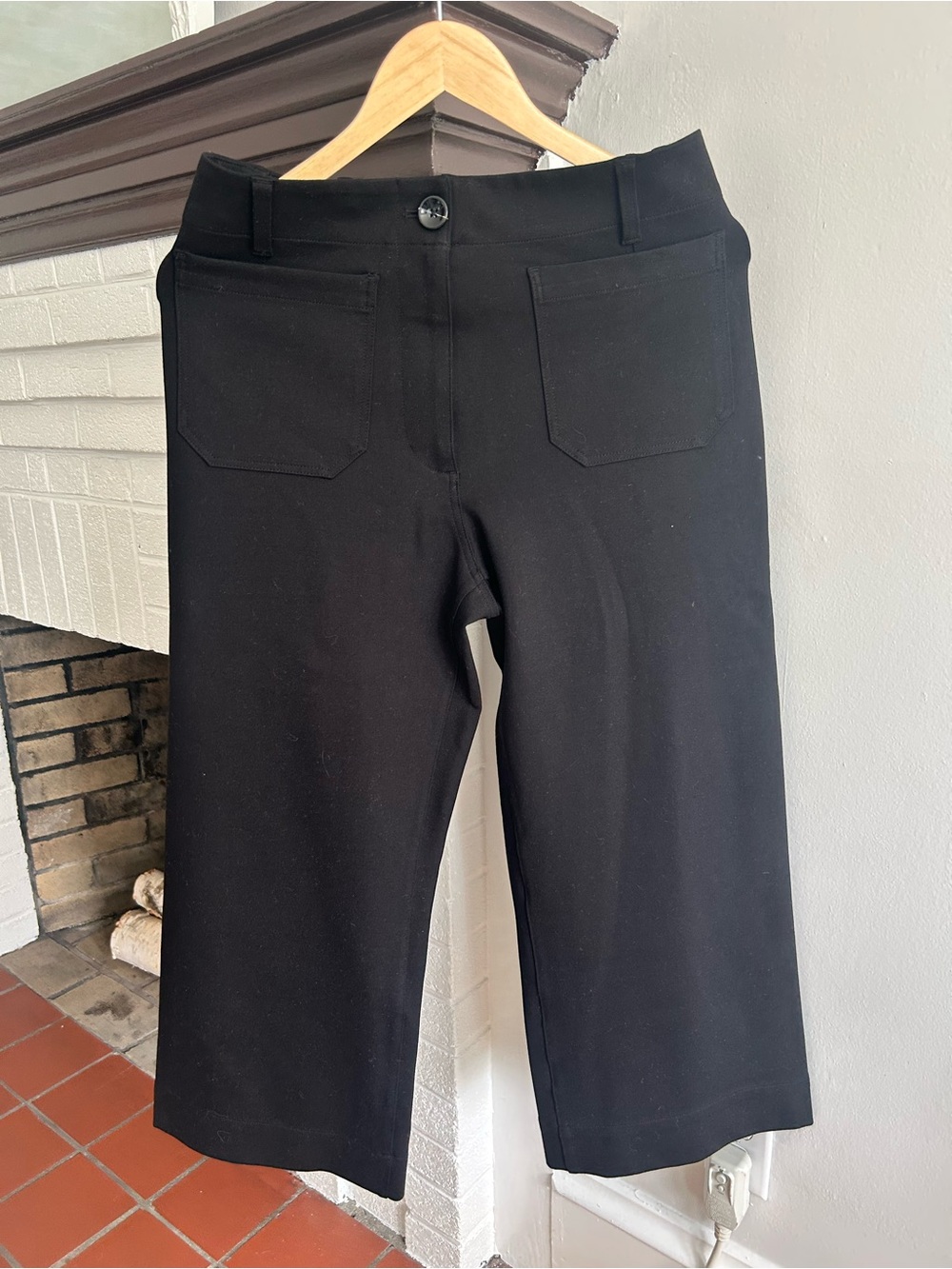 Quince Black Wide-Leg Cropped Pants Size 10